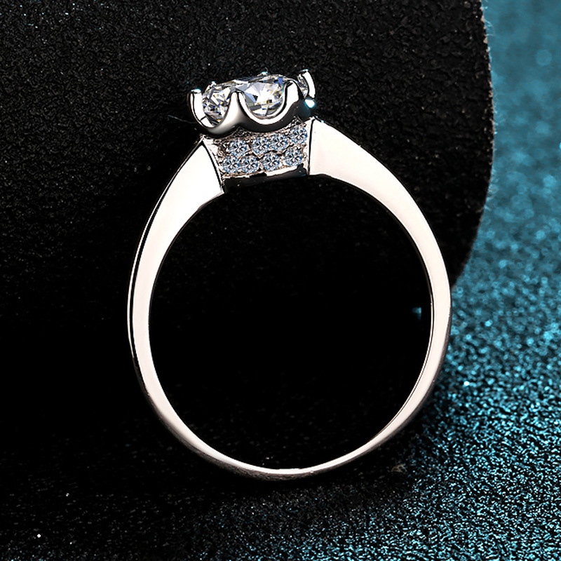 Moissanite Engagement Ring 1 Carat - Exquisito Anillo de Platino PT950 con