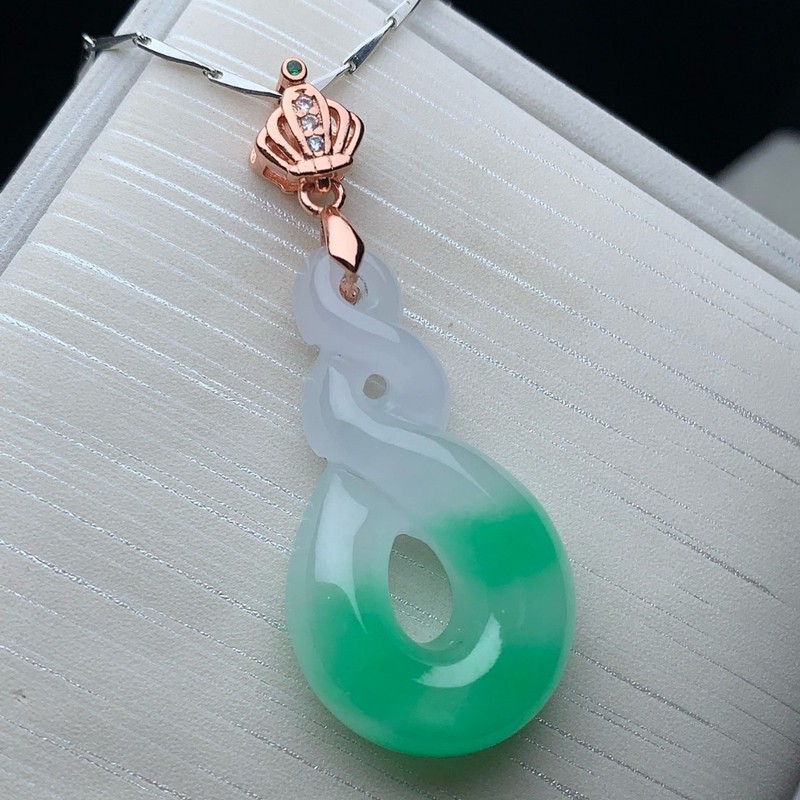 Tipo Hielo Jade con Esmeraldas - Necklaces reseña y precio
