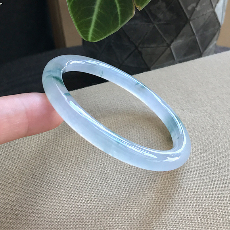 Pulsera de Jadeíta de Mina Ant - Rings reseña y precio